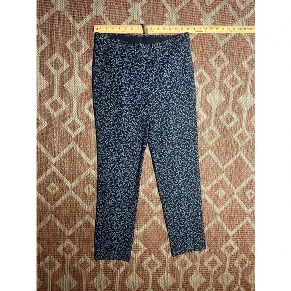 New with Tag J.Jill Pull on Blue Floral Pants Size 6 - Picture 2 of 4